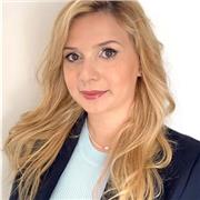 Diplômé en master Architecture d'intérieur et Design. Dans le monde de l'art depuis 20 ans. J'ai l'envie de transmettre, d'appren